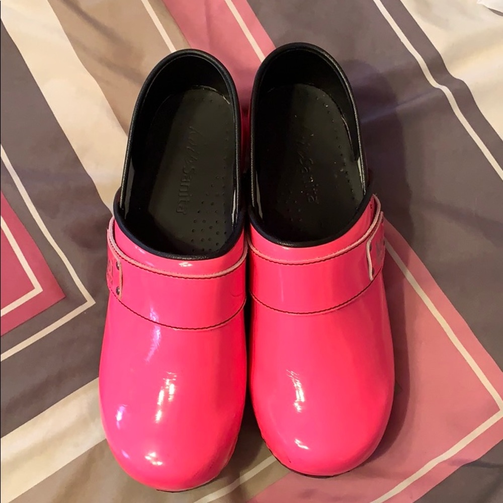 Koi by Sanita Hot Pink clogs